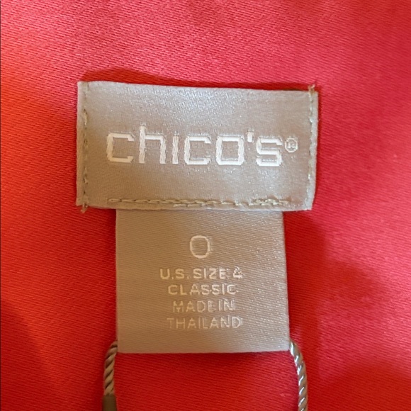 Chico’s no-iron button down blouse. - Picture 6 of 6